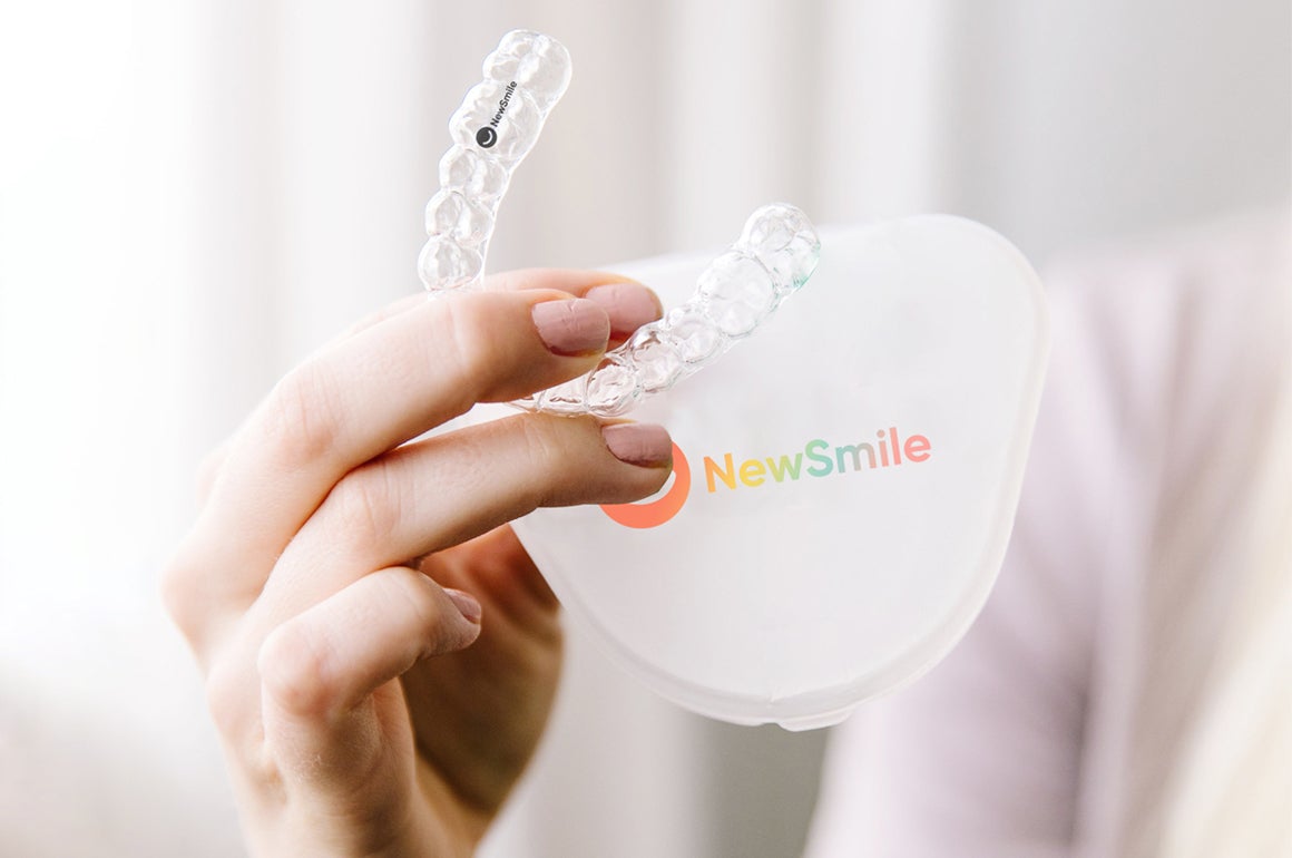 Tooth straightener from home - Clear aligners in Canada | NewSmile